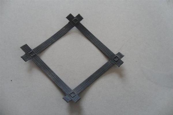 修復(fù)受損路面的鋼塑土工格柵方法有哪些呢？  第3張