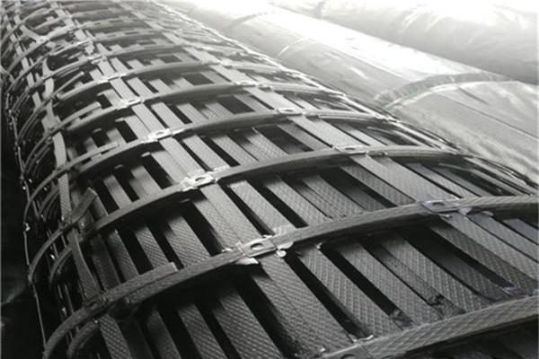 鋼塑土工格柵在加固路基時(shí)應(yīng)該注意哪些問(wèn)題呢？  第1張