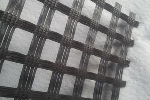 玻纖土工格柵在水泥混凝土路面改造中的應(yīng)用探索  第1張