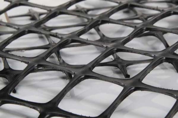 土工格柵運(yùn)輸過程中的防護(hù)措施  第2張