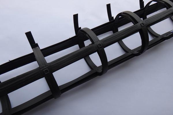 凸結(jié)點(diǎn)鋼塑土工格柵的生產(chǎn)過程揭秘  第1張