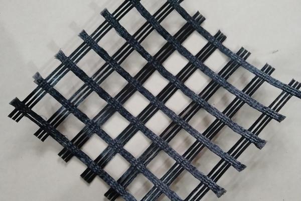 一文看懂經(jīng)編滌綸土工格柵的優(yōu)勢(shì)  第2張