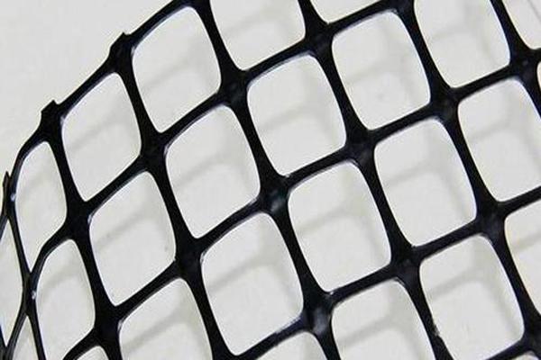 聚酯土工格柵是否含有鋼絲構(gòu)成？  第1張