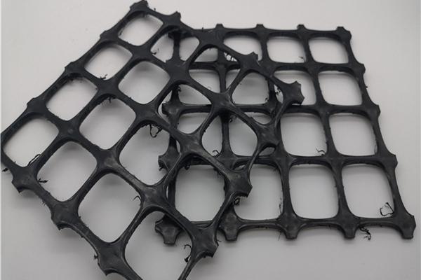 土工格柵施工質(zhì)量的影響因素分析及解決方法  第1張