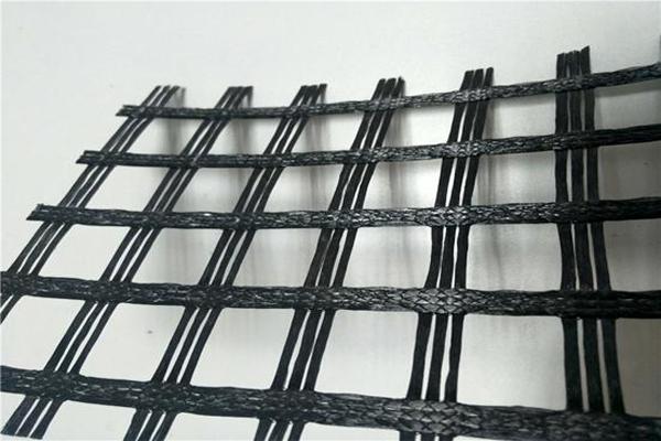 熱復(fù)合土工格柵：特點(diǎn)揭秘  第3張