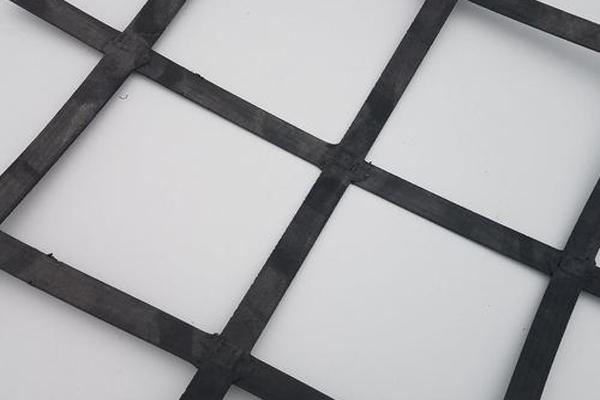 雙向土工格柵：縱橫向受力區(qū)別揭秘  第1張