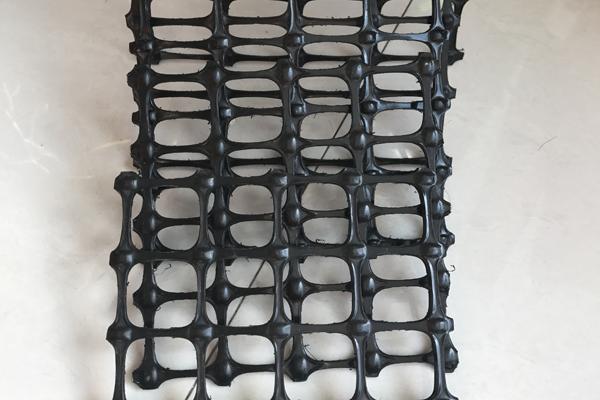 土工格柵應(yīng)該怎么進(jìn)行綁扎呢？  第1張