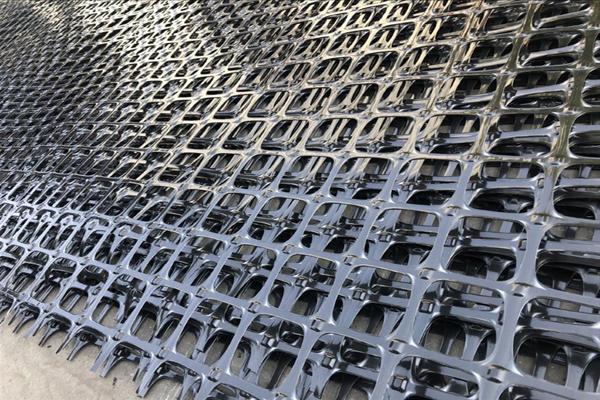 土工格柵應(yīng)該怎么進(jìn)行綁扎呢？  第2張