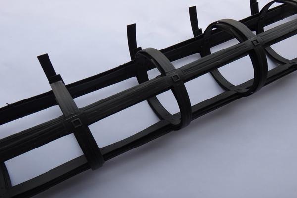 鋼塑土工格柵有哪些物理 化學(xué) 機(jī)械性能指標(biāo)呢  第1張
