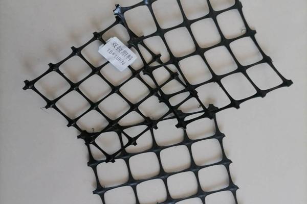 土工格柵與土體相互作用的數(shù)值模擬分析  第3張