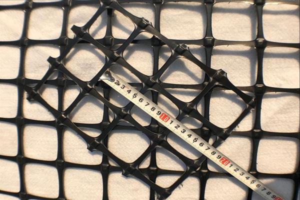 雙向土工格柵在堤壩維護中的應用 第1張