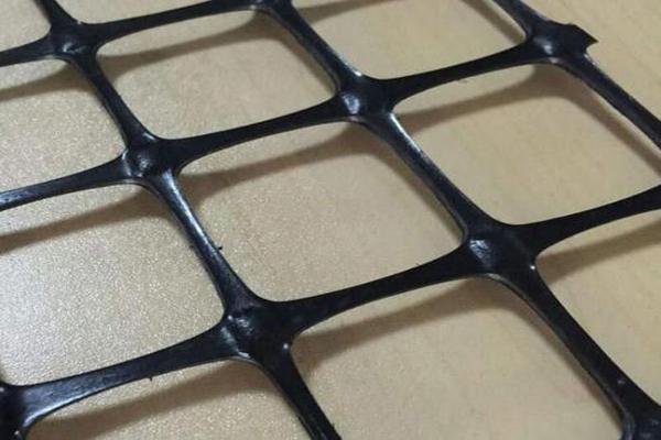 塑料土工格柵在軟土地基處理中的技術(shù)探討 第3張