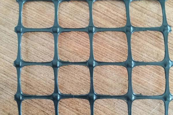 雙向塑料土工格柵在現(xiàn)代基礎(chǔ)設(shè)施建設(shè)中的應(yīng)用 第1張