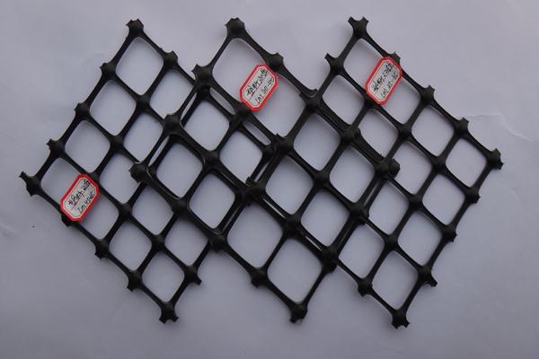 雙向塑料土工格柵在現(xiàn)代基礎(chǔ)設(shè)施建設(shè)中的應(yīng)用 第3張