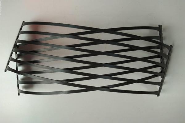 單向塑料土工格柵在堤壩建設(shè)中的應(yīng)用 第1張