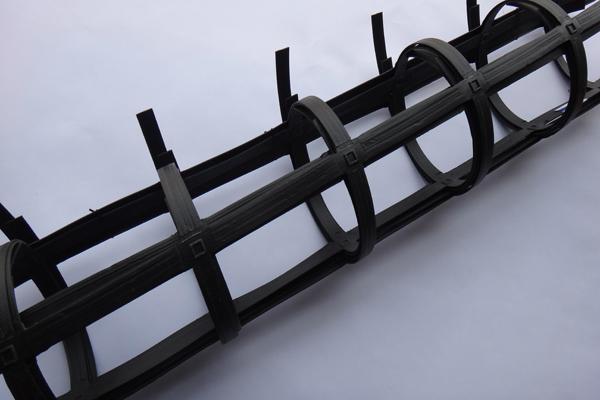 玻纖格柵和鋼塑格柵區(qū)別在哪兒  第4張