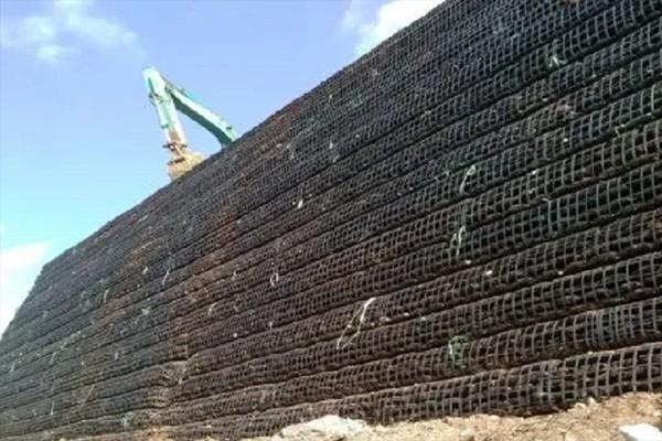高韌性聚酯紗線(xiàn)集束土工格柵施工規(guī)范  第3張