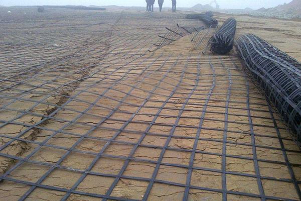 高韌性聚酯紗線集束土工格柵的特點(diǎn) 第2張