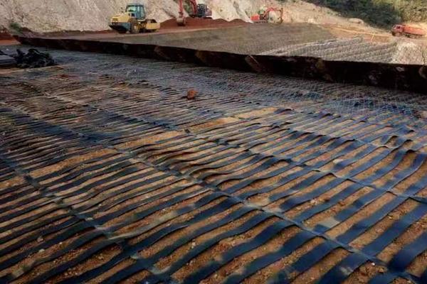 高韌性聚酯紗線集束土工格柵施工規(guī)范有哪些 第2張