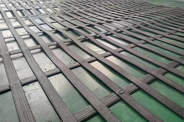 高韌性聚酯紗線集束土工格柵的特點有哪些  第3張