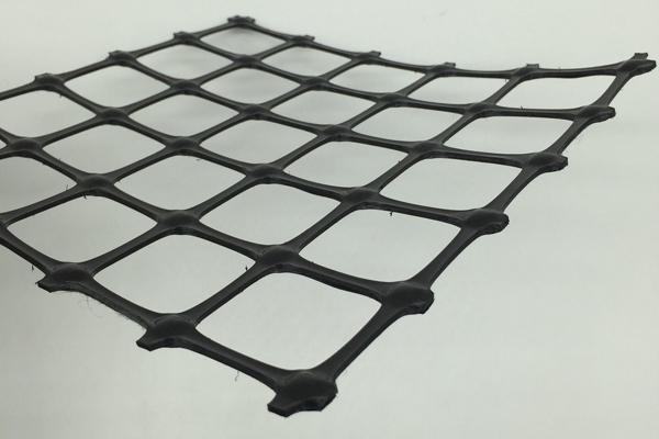 土工格柵拉伸模量和抗拉強(qiáng)度一樣嗎  第1張