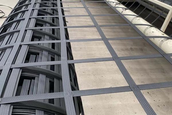 土工格柵是縱向鋪還是橫向鋪 第1張