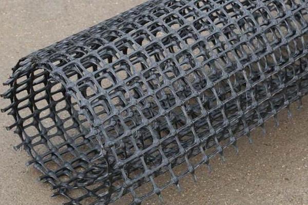 土工格柵是縱向鋪還是橫向鋪 第2張