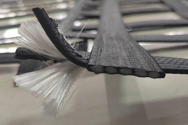 高韌性聚酯紗線集束土工格柵與塑料格柵的區(qū)別 第1張