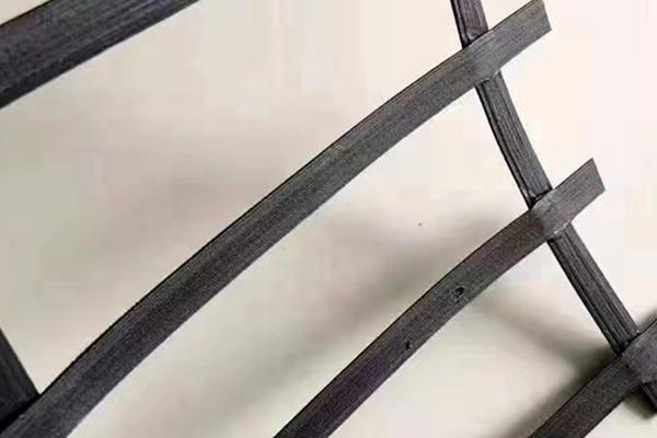 怎么判斷高韌性聚酯紗線集束土工格柵的好壞 第3張