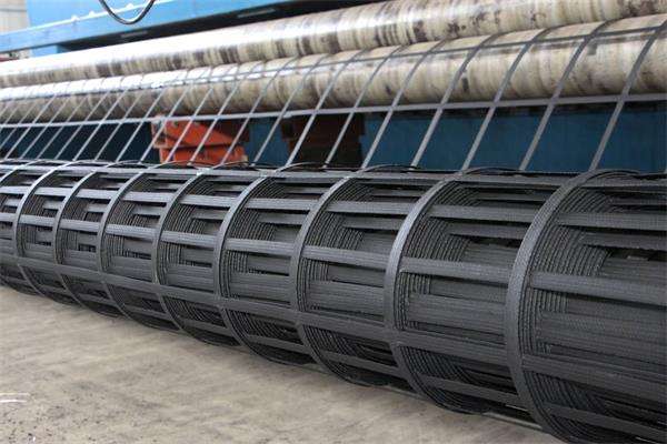 鋼塑土工格柵規(guī)格型號(hào)詳解  第2張