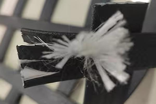 高韌性聚酯紗線集束土工格柵與三維土工網(wǎng)墊的區(qū)別  第2張